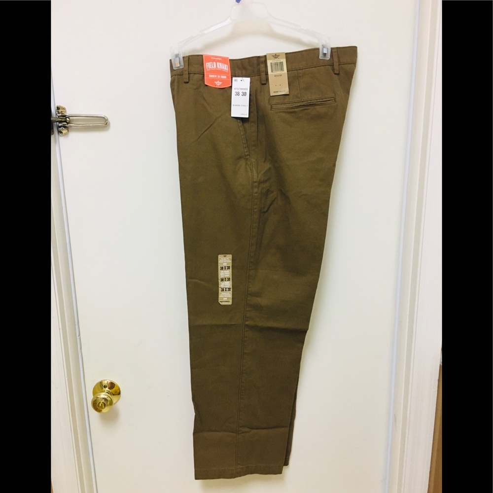 Dockers Pants Classic Fit NWT Field Khaki W 38 L30